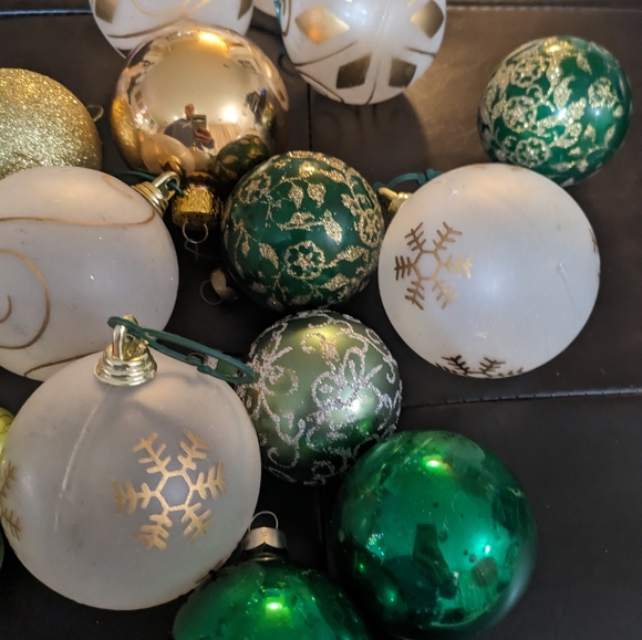 Christmas Tree decorations - Picture 3 of 10